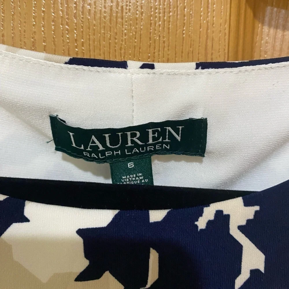 Lauren Ralph Lauren Beige/Navy Blue Printed Dress Size 6 - Picture 4 of 5